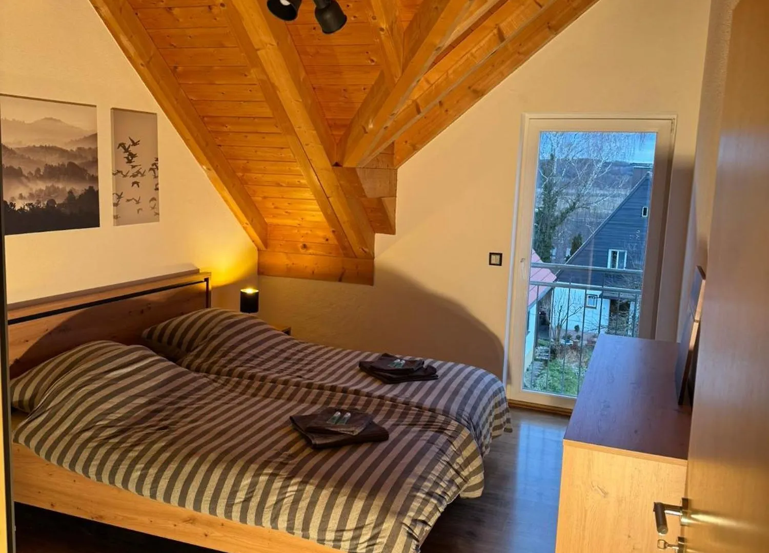 5-Seen-Loft Mit 6-8 Schlafplaetzen, Ferienwohnung Naehe Ammersee, Neu Eingerichtet Kottgeisering