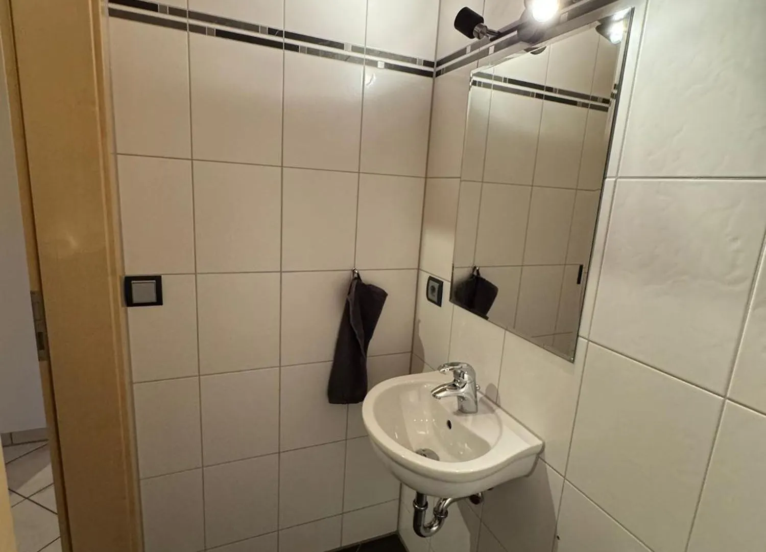 Apartment 5-Seen-Loft Mit 6-8 Schlafplaetzen, Ferienwohnung Naehe Ammersee, Neu Eingerichtet Kottgeisering