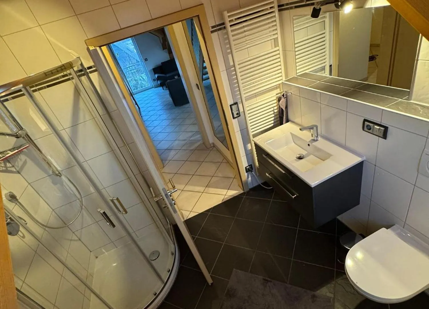 5-Seen-Loft Mit 6-8 Schlafplaetzen, Ferienwohnung Naehe Ammersee, Neu Eingerichtet Kottgeisering