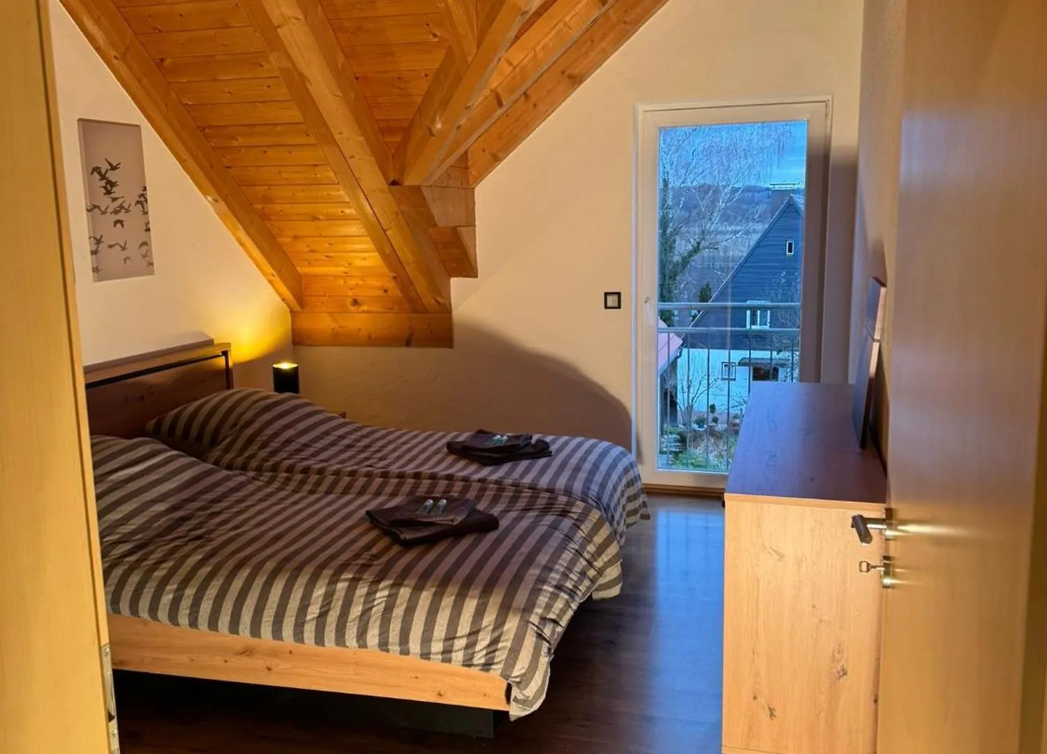 Apartment 5-Seen-Loft Mit 6-8 Schlafplaetzen, Ferienwohnung Naehe Ammersee, Neu Eingerichtet Kottgeisering