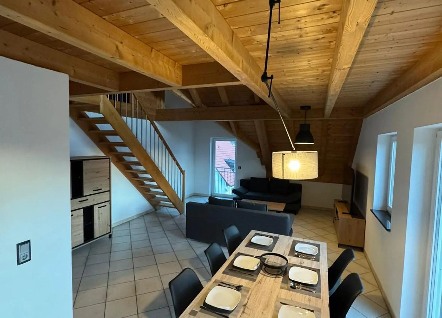 Apartment 5-Seen-Loft Mit 6-8 Schlafplaetzen, Ferienwohnung Naehe Ammersee, Neu Eingerichtet Kottgeisering