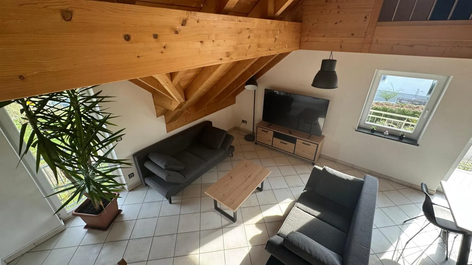 5-Seen-Loft Mit 6-8 Schlafplaetzen, Ferienwohnung Naehe Ammersee, Neu Eingerichtet Kottgeisering Apartment