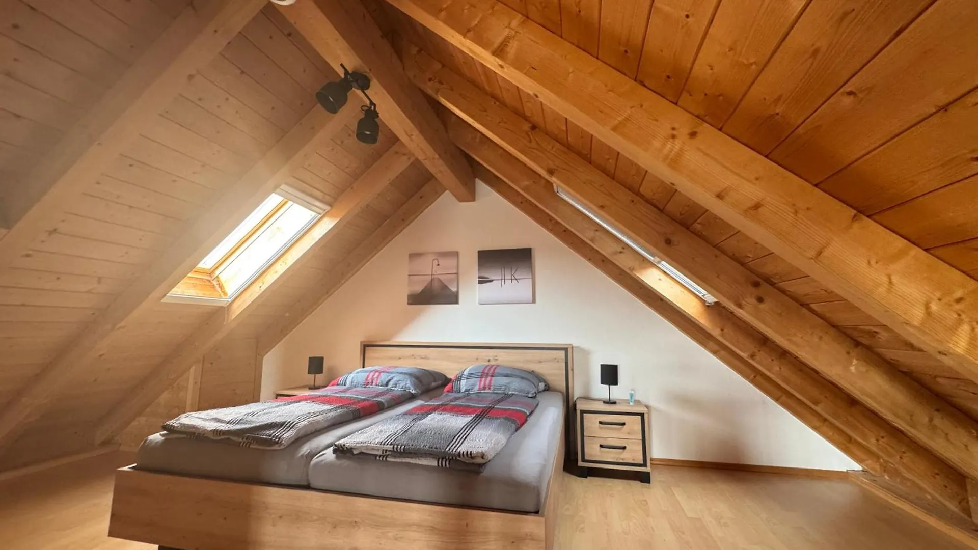5-Seen-Loft Mit 6-8 Schlafplaetzen, Ferienwohnung Naehe Ammersee, Neu Eingerichtet Kottgeisering